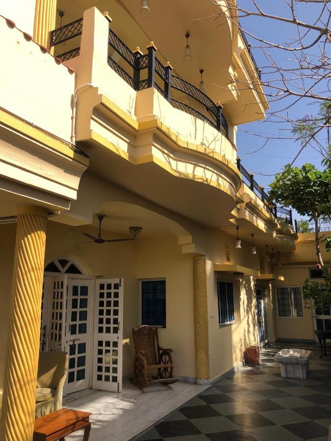 Jai Villa Homestay Удайпур Екстериор снимка